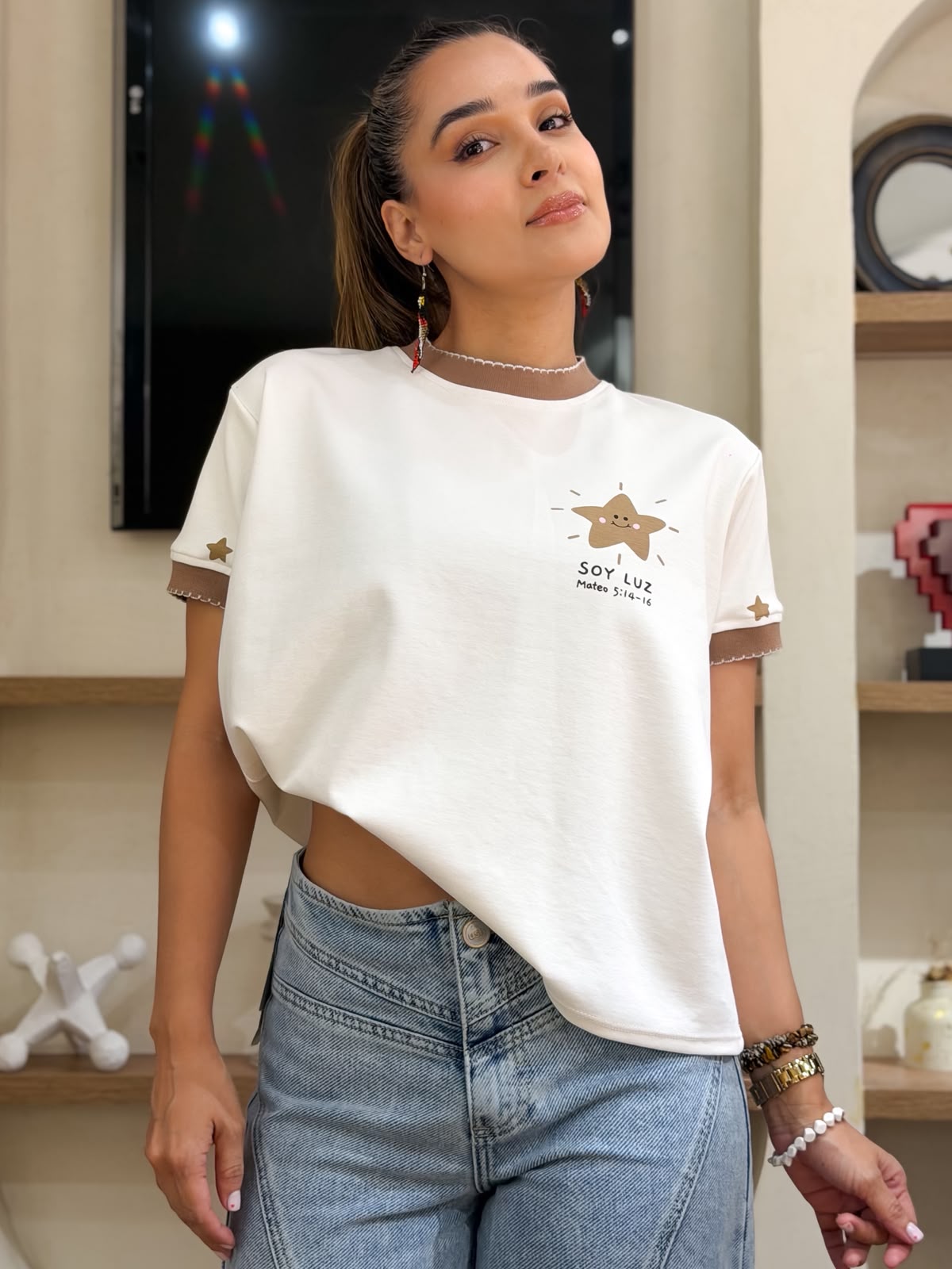 CAMISETA SOY LUZ