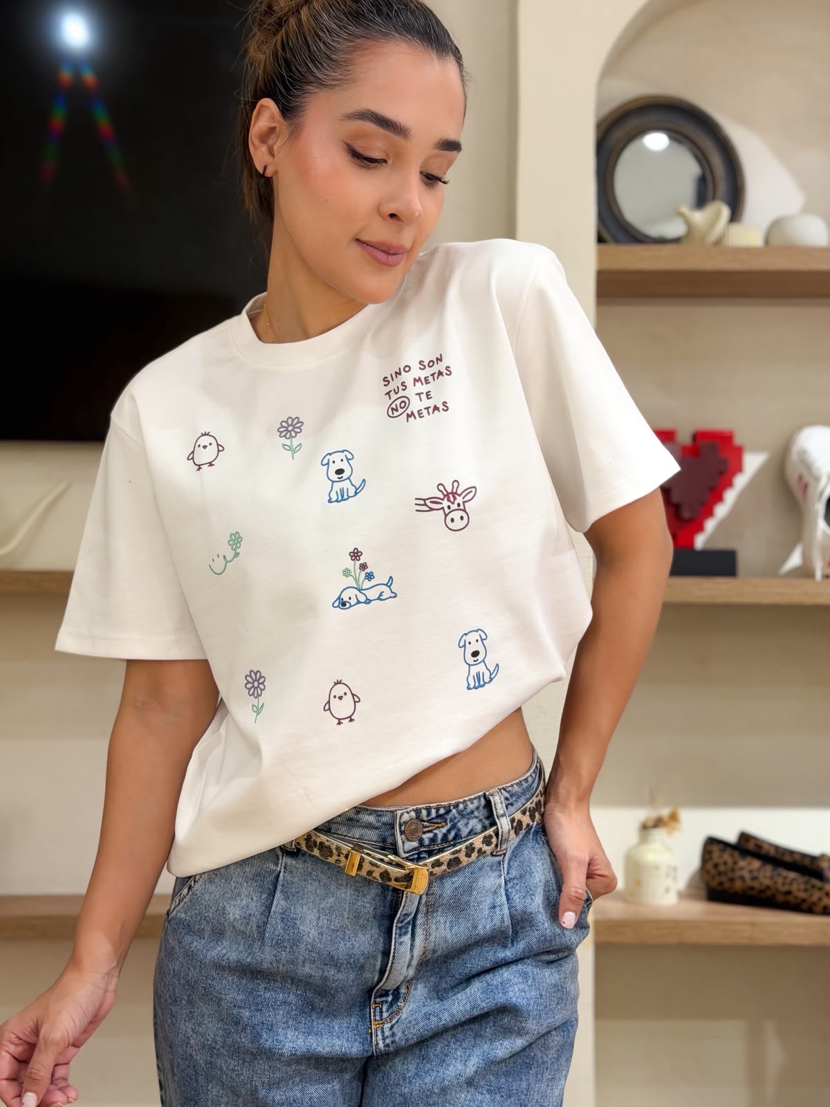CAMISETA OVERSIZE ILUSTRADA  "SI NO SON TUS METAS NO TE METAS"